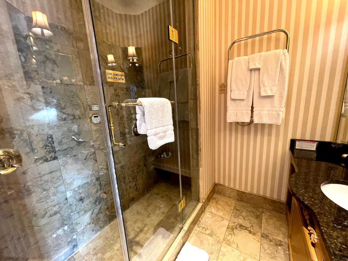 Celebrity Hotel Дедвуд Экстерьер фото