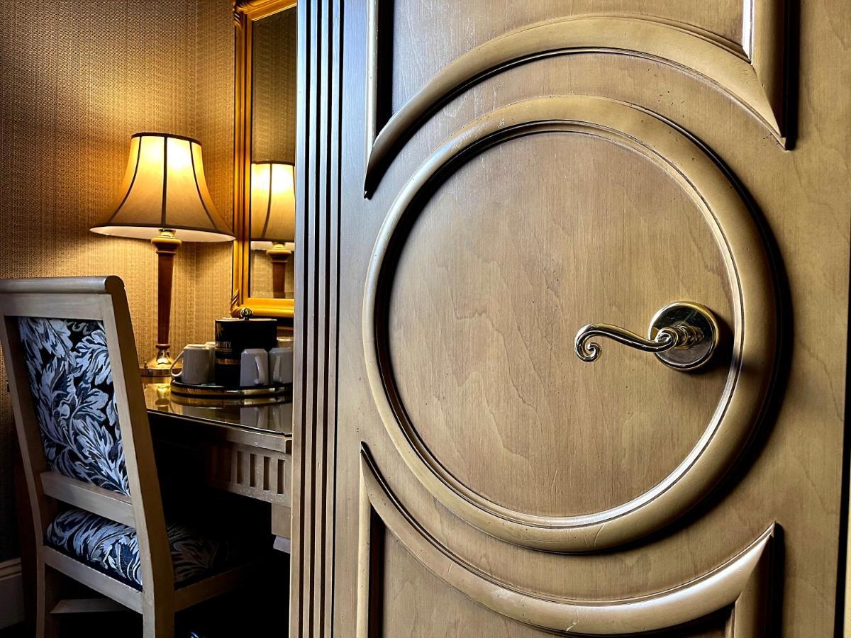 Celebrity Hotel Дедвуд Экстерьер фото